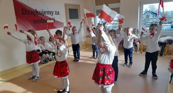 Kto ty jesteś? – Polak mały… - obchody Święta Niepodległości w Przedszkolu Samorządowym im. Misia Uszatka w Pilawie