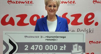 Podpisanie umowy na realizację zadania pn. „Zagospodarowanie przestrzeni publicznej przed dworcem PKP w Pilawie”